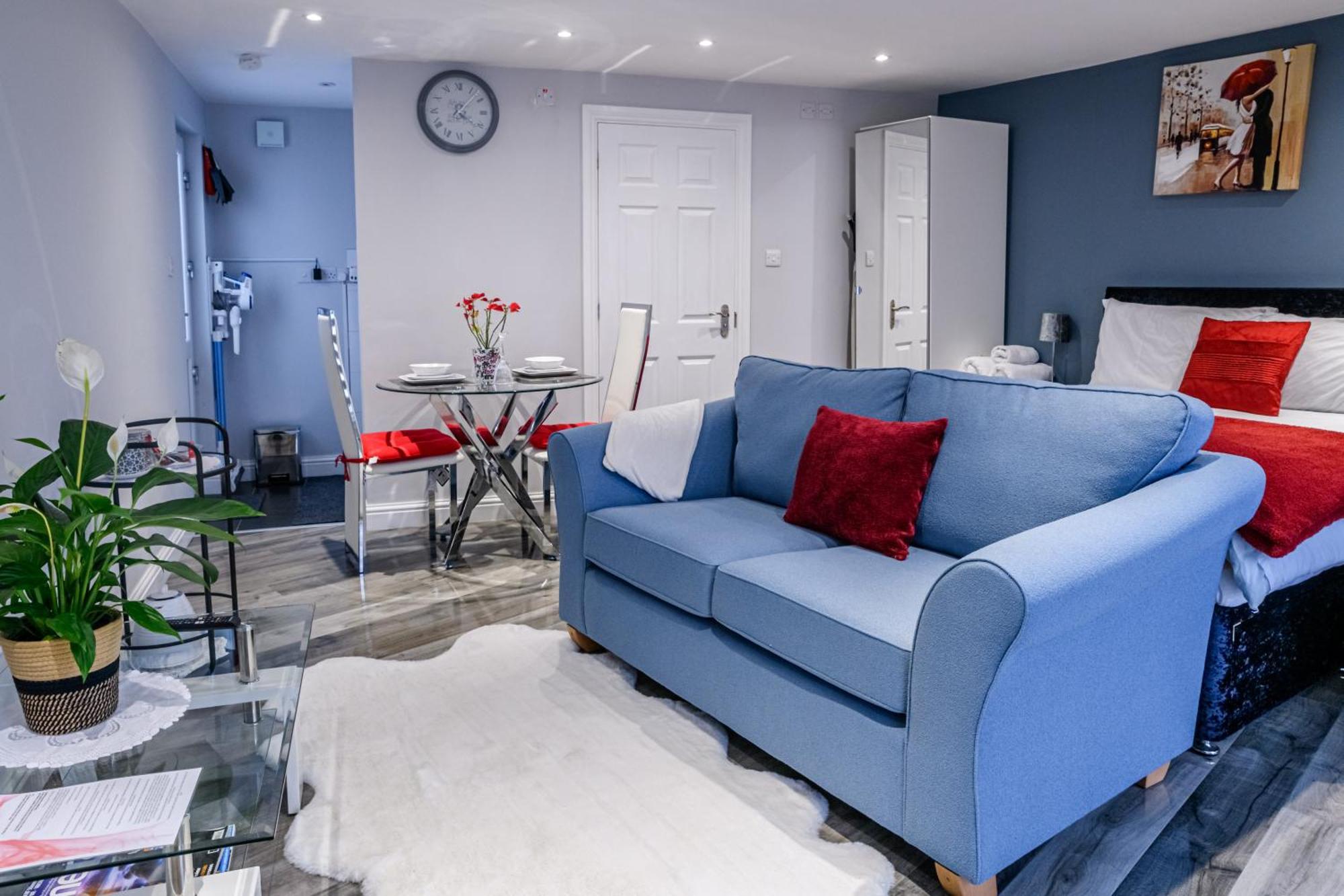 Luxury One Bedroom Guesthouse M6, Junction 10 Walsall Willenhall Buitenkant foto
