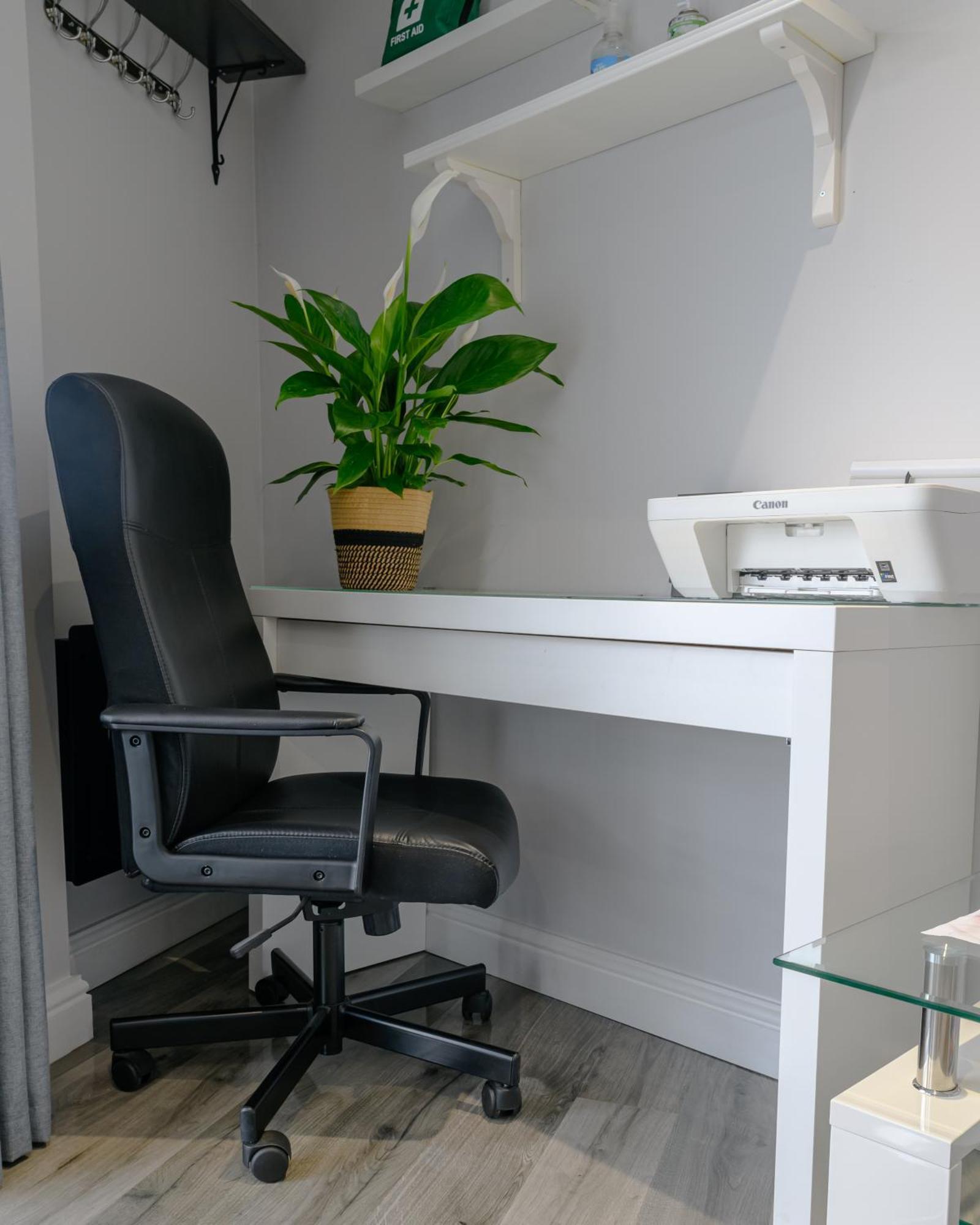 Luxury One Bedroom Guesthouse M6, Junction 10 Walsall Willenhall Buitenkant foto